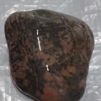 سنگهای زیبا به حراج گذاشته میشود