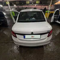 ساینا ۹۸ بدون رنگ و تصادف