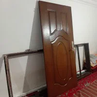 درب اتاق خواب با چهارچوب آهنی