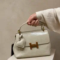 کیف کره ایی شناسنامه چرم داره