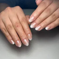 کاشت ناخن|خدمات آرایشگری و زیبایی|مشهد, خواجه ربیع|دیوار