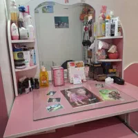 کمد .میز آرایش. تخت .کتابخانه