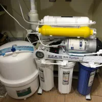نصب دستگاه و تعویض فیلتر دستگاه تصفیه آب