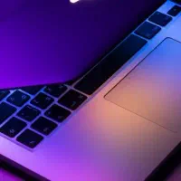 شغلتون هرچی هست بهم بگید راهنماییتون کنم