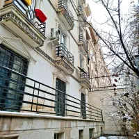 85متر2خ-پارکینگ-انباری3بالکن-نوسازی-شده