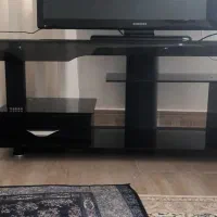 میز تلویزیون خالی به فروش می رسد