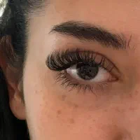 اکستنشن مژه، لیفت مژه و ابرو . مدت محدود