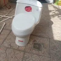 توالت فرنگی سالم و نو