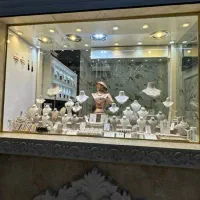 دکور طلا ویترین طلا و جواهر