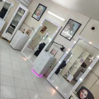 کلیه وسایل آرایشگاه ودکورها به صورت کلی وجزیی|آرایشگاه و سالن‌های زیبایی|اصفهان, شهریار|دیوار