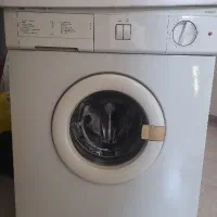 ماشین لباسشویی سفید