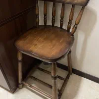 صندلی چوبی