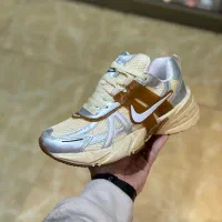 کتونی v2k نایک