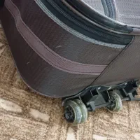 چمدان|کیف، کفش، کمربند|فردیس, منظریه|دیوار