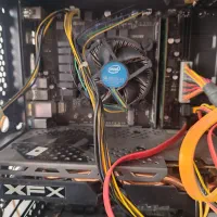 رم 8 گیگ و گرافیک  rx580  8 گیگ بلک ادیشن