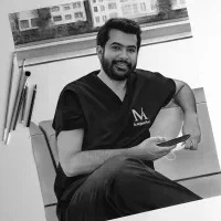 تابلونقاشی سیاه قلم چهره،رنگ روغن،مدارنگی دکوراتیو|تابلو، نقاشی، عکس|قم, آزادگان|دیوار