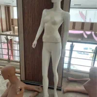 تعدادی مانکن خارجی (نو هستن)