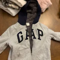 سویی شرت gap اورجینال ۶ تا۷ سال