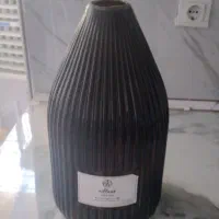 گلدان شیشه‌ی سالم