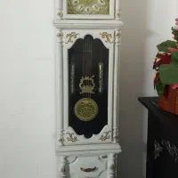 ساعت ایستاده کاملا سالم