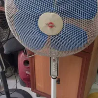 پنکه پارس خزر ایستاده