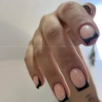 خدمات تخصصی ناخن