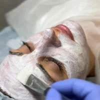 پاکسازی تخصصی پوست صورت لیفت و لمینت مژه و ابرو|خدمات آرایشگری و زیبایی|قشم, |دیوار