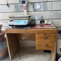 میز چوبی تحریر