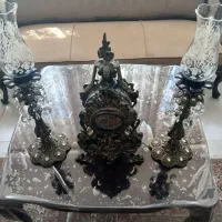 ساعت و شمعدان تمیز