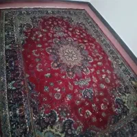 دوتا قالی کارکرده یکیش نخ یکیش ماشینی