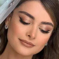 خدمات میکاپ و شینیون تخصصی