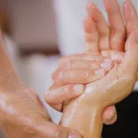 خدمات ماساژ درمانی|خدمات آرایشگری و زیبایی|کرج, استاندارد|دیوار