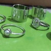 اکسسوریای موزه لوور۱۷ پک و۲۷انگشتر