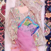 لباس محلی نو|لباس|صدرا-فارس, فاز ۱|دیوار