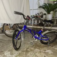 دوچرخه سواری over loard