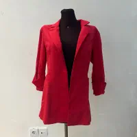 کت صورتی|لباس|شهریار, شهریار|دیوار