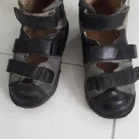 کفش طبی مخصوص کف پای صاف