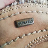 کفش مارک از انگلیس برام آوردن قیمت 8 تومن