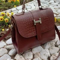 محصولات چرم طبیعی دست دوز