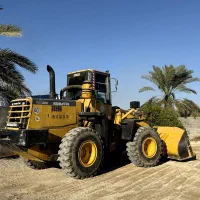 کوماتسو ۳۲۰، فوقالعاده