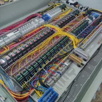 برق صنعتی و ساختمانی کیا