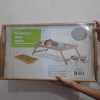 میز چوبی پایه دار