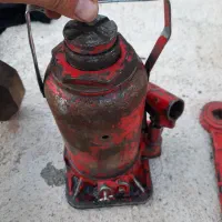 یک عددجک روغنی۲۰تنی و یک عددآچر فول تریلی