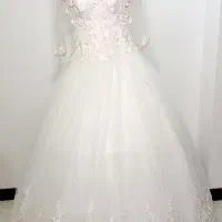 لباس عروس در حد نو و سالم|لباس|یزد, |دیوار