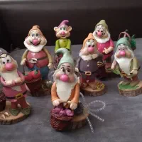 مجسمه هفت کوتوله