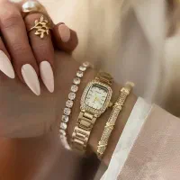 ساعت طلایی نگین دار