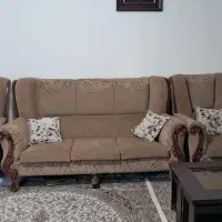 مبل راحتی سالم به همراه عسلی و میزبان