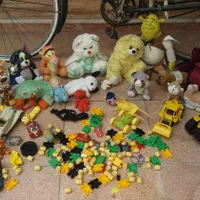 تعدادی اسباب بازی کارکرده وتمیز