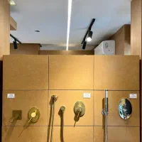 فروشنده علاقه مند به رشته معماری