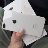 آیفون 8+ 64gb تمیز